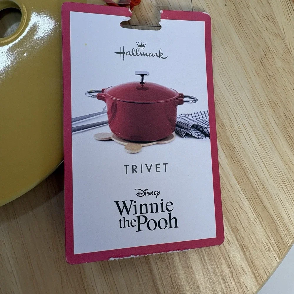Hallmark Disney Winnie the Pooh Ceramic Non-Slip Round Trivet Yellow New